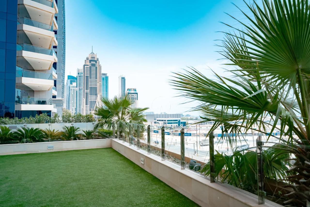 Ferienwohnung Higuests - Chic Apt With Spectacular Aerial Sea Views Dubai Exterior foto