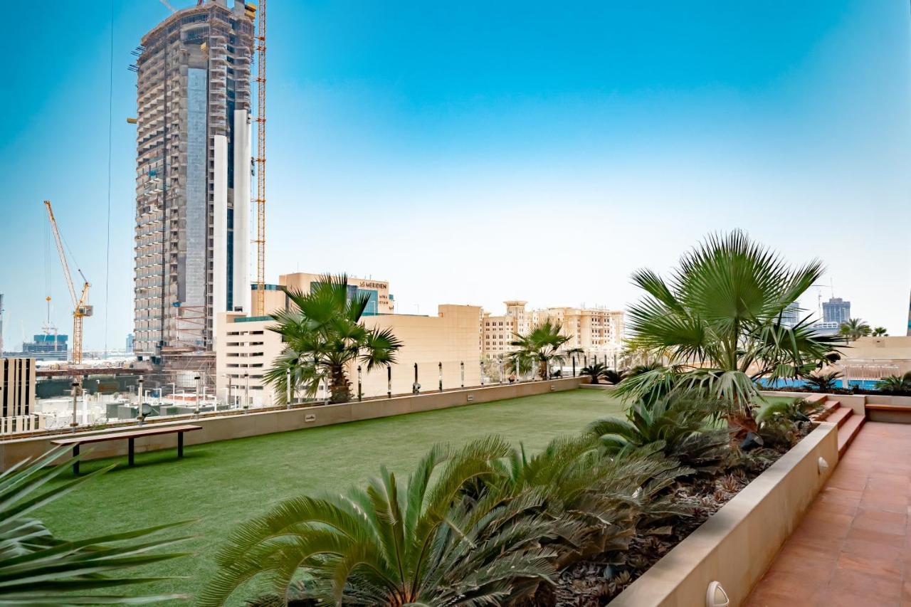 Ferienwohnung Higuests - Chic Apt With Spectacular Aerial Sea Views Dubai Exterior foto